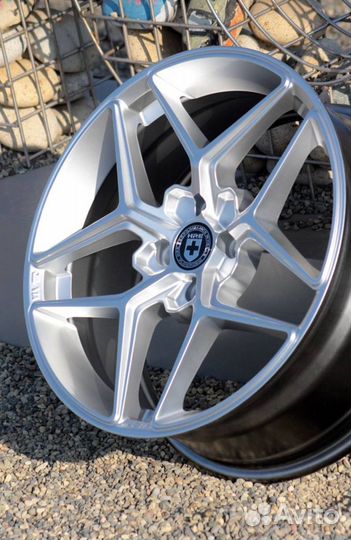 Диски R17 4x100 Sakura YA9560 серебро