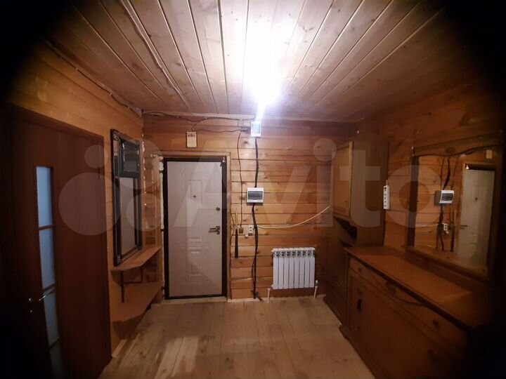 Коттедж 196 м² на участке 10 сот.