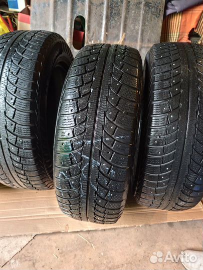 Matador MP 30 Sibir Ice 2 215/65 R16