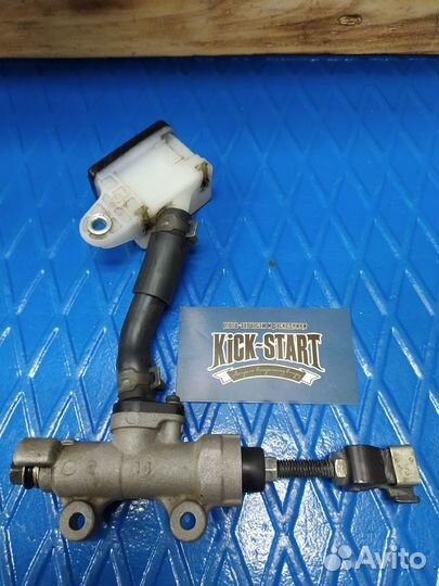 Задний тормозной цилиндр Honda VFR800F VFR800 RC79