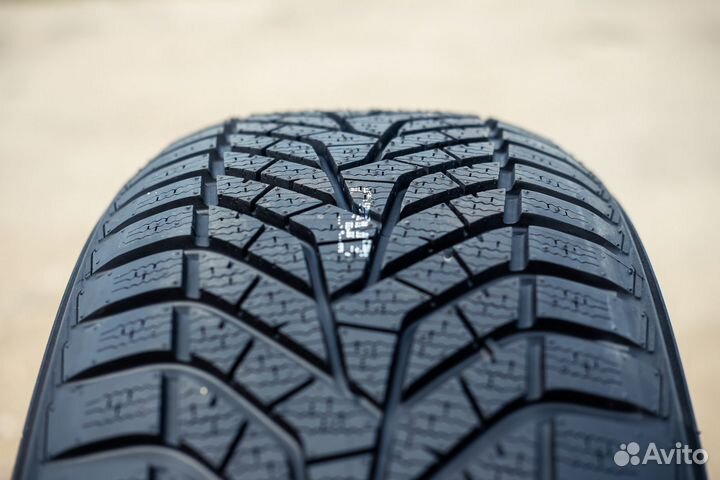 Yokohama W.Drive V905 315/35 R21 и 275/40 R21 111W