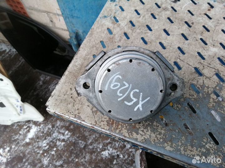 Подушка опора двигателя BMW X5 e53