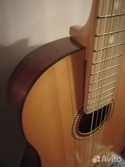 Гитара шестиструнная
