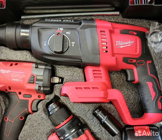 Набор Milwaukee 4в1 новый