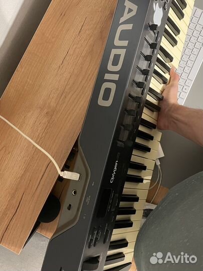 Midi клавиатура 49