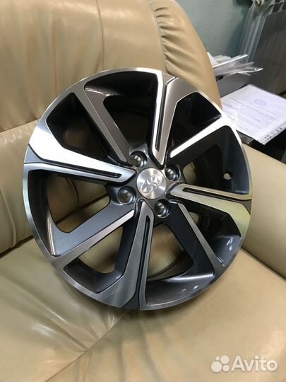 Диск литой Replica 16 4*100 ET 52 54.1 KI1014