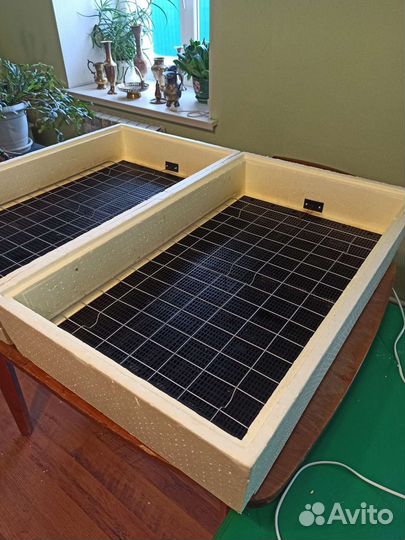 Автоматический инкубатор на 98 яиц