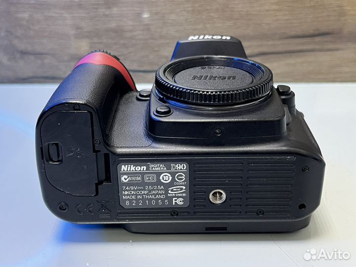 Зеркальный фотоаппарат Nikon d90 body