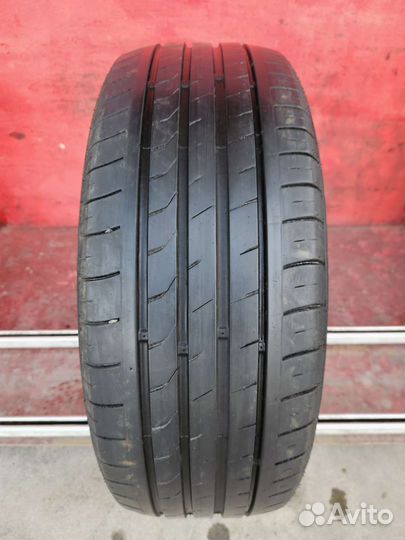 Nexen N'Fera SU1 215/60 R16