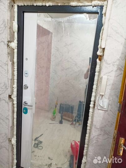 Двери входные с зеркалом от производителя