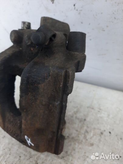 Суппорт тормозной задний правый Bmw X3 внедорожник