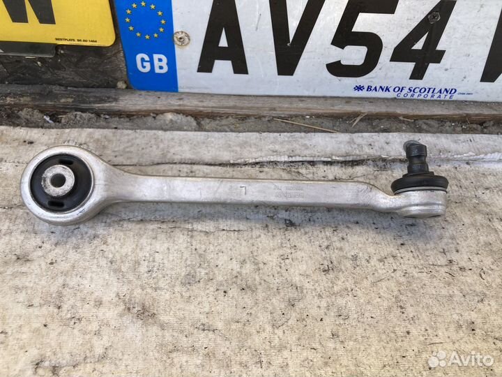 Рычаг передний верхний левый Audi A4, VW Passat B5