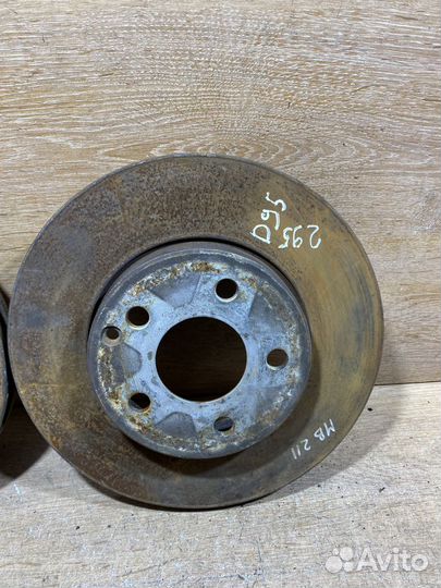 Комплект передних тормозных дисков Mercedes 211 95