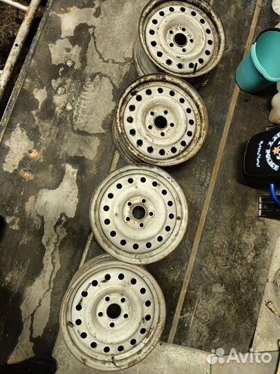 Диски на волгу р 15