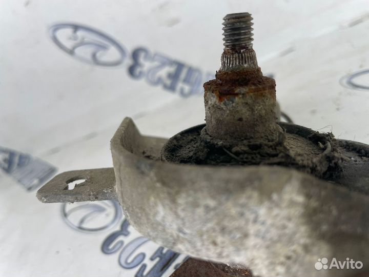 Трапеция стеклоочистителя Mitsubishi Outlander 1