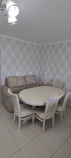 2-к. квартира, 84 м², 6/10 эт.