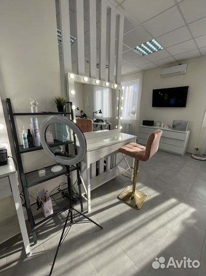 Место бровиста/ визажиста в аренду