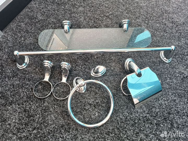 Аксессуары для ванной комнаты (полки, держатели)