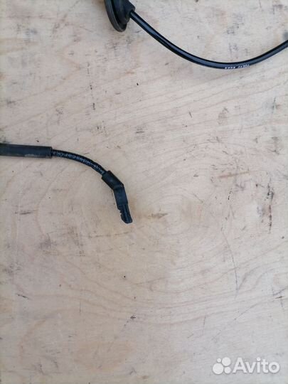 Датчик ABS задний левый Mitsubishi Outlander 3