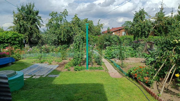 Дом 98 м² на участке 5 сот.