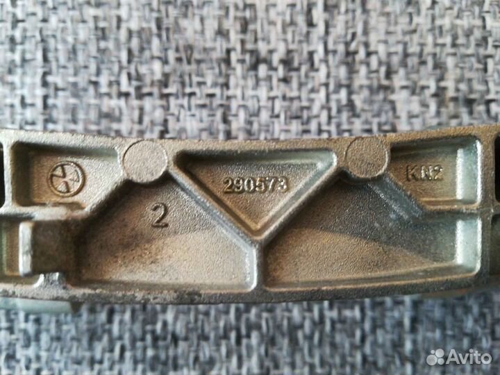 Петля люка Beko 2905730100 Б/У