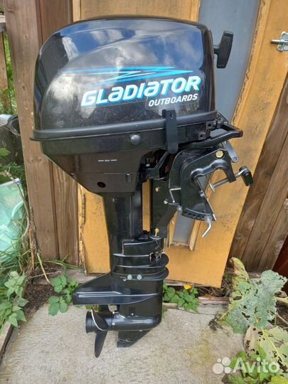 Лодка с мотором