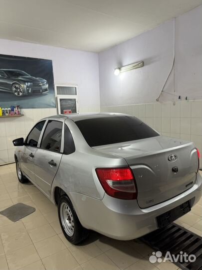 LADA Granta 1.6 МТ, 2013, 240 000 км