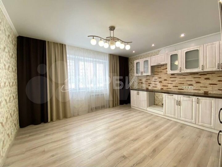 2-к. квартира, 52 м², 1/10 эт.