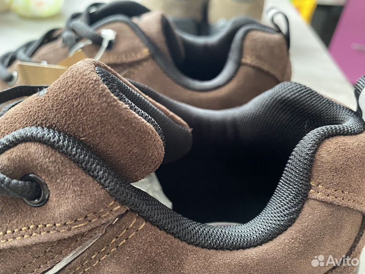 Кроссовки мужские 42 размер