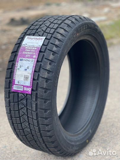 Tourador Winter Pro TSS1 235/50 R18 97T