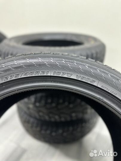 Yokohama BluEarth Winter V905 275/40 R21 и 315/35 R21 111W