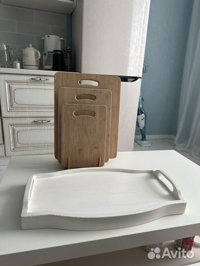 Поднос и разделочные доски из дерева