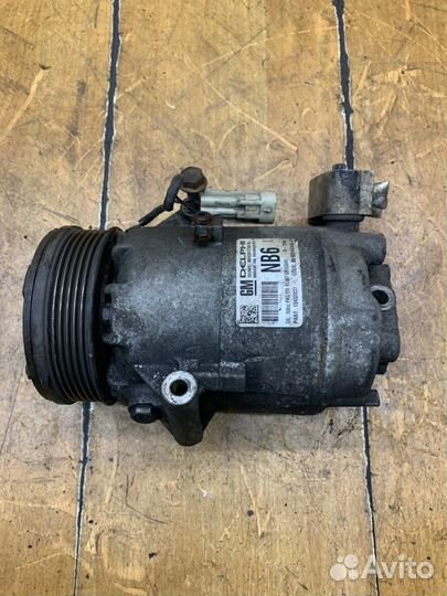 Компрессор кондиционера Opel Astra J A17DTR 2011