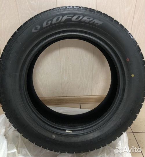 Goform W705 235/60 R18