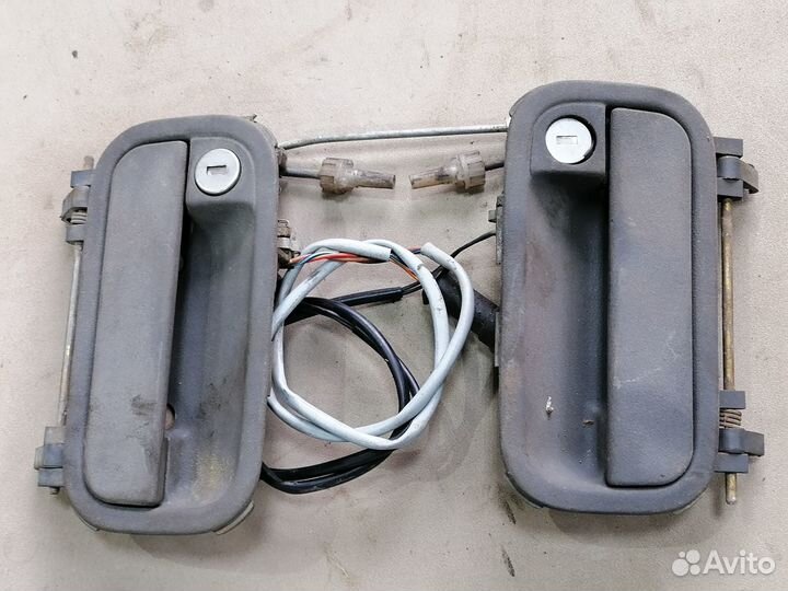 Ручка двери наружная передняя Opel Vectra A 1988