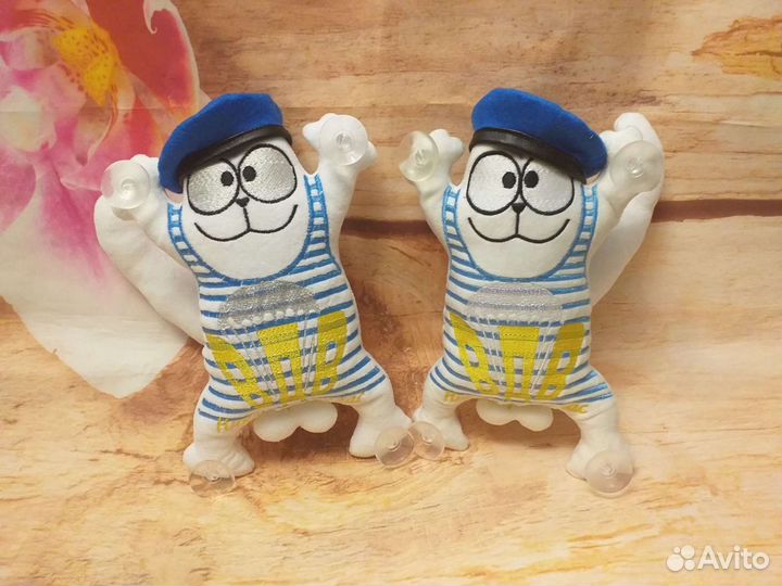 Кот в машину