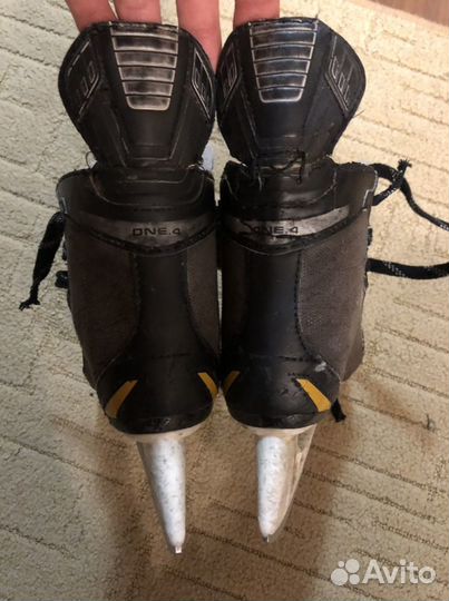 Хоккейные коньки bauer 32