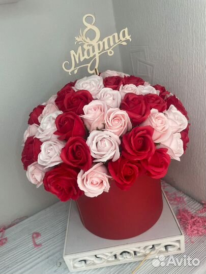 Мыльные букеты в шляпной коробке