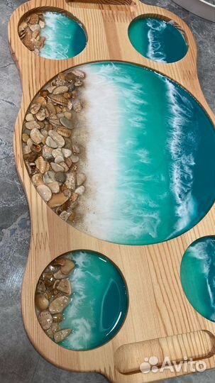 Поднос деревянный с эпоксидной смолой