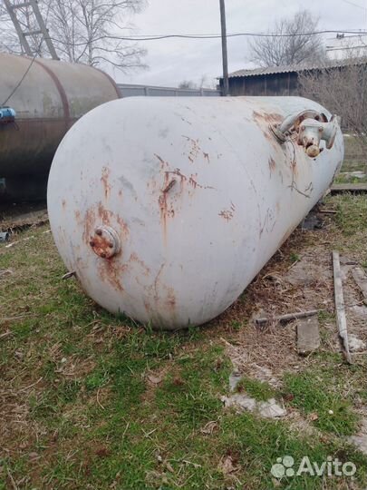 Продам,железная тара около пяти кубов,45т.р