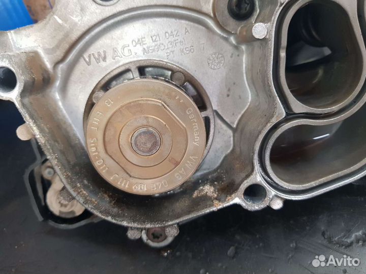 Продаю помпу на шкоду октавия а7, оригинал