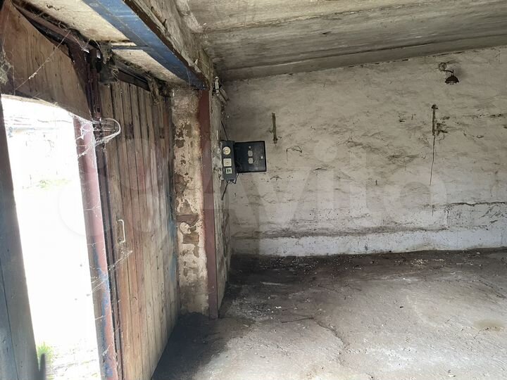 Гараж, > 30 м²