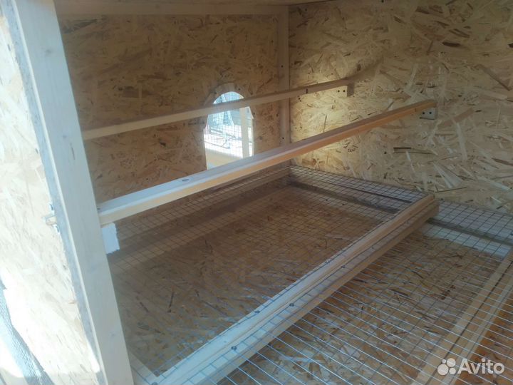 Большой двухсекционный курятник