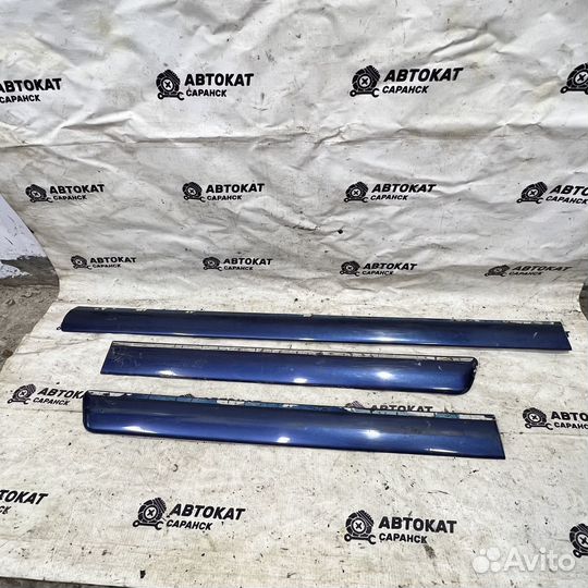 Молдинг двери боковой Mercedes W210