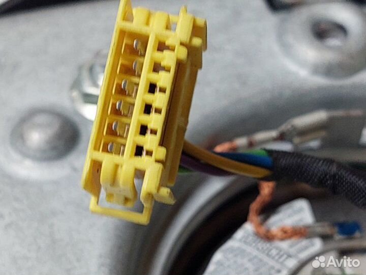 Подушка безопасности в рулевое колесо Mercedes-Ben