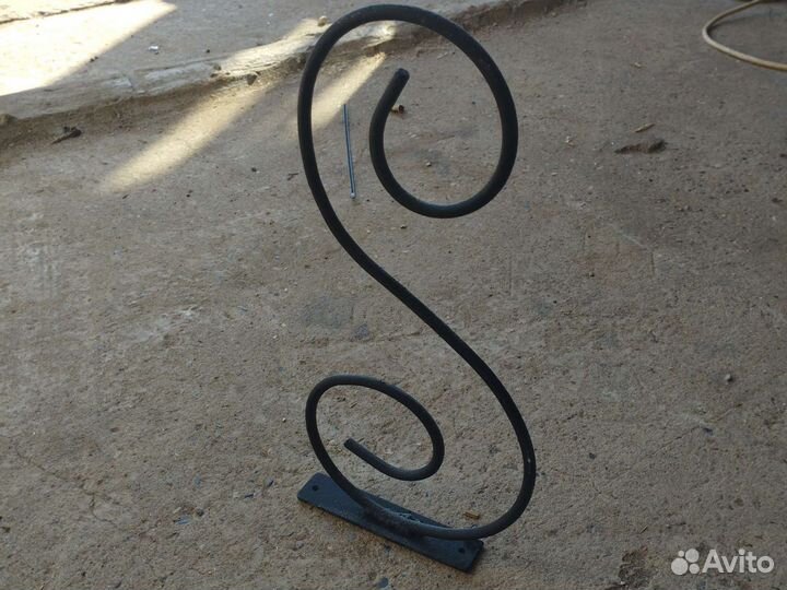 Кронштейн для кашпо