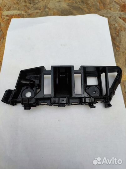 Крепление переднего бампера левое Volkswage Tiguan