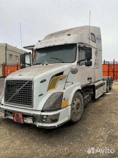 Volvo VNL 670, 2003
