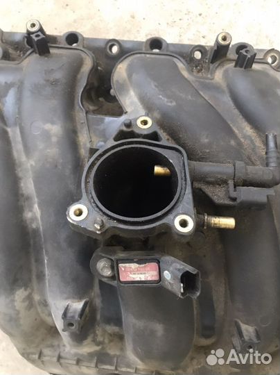 Впускной коллектор Peugeot 307 (2837)