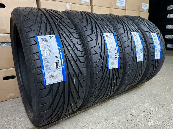 Triangle TR968 245/40 R18 96W